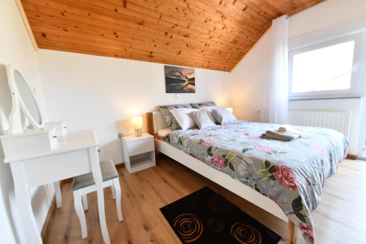 Apartmani Brium Rakovica Exterior photo
