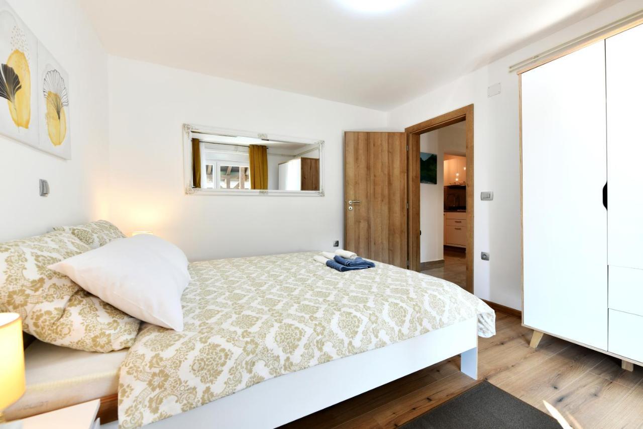 Apartmani Brium Rakovica Exterior photo
