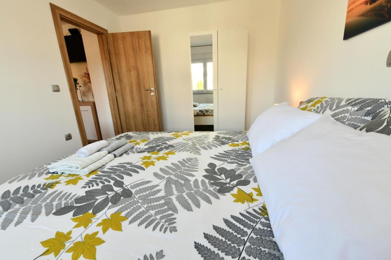 Apartmani Brium Rakovica Exterior photo