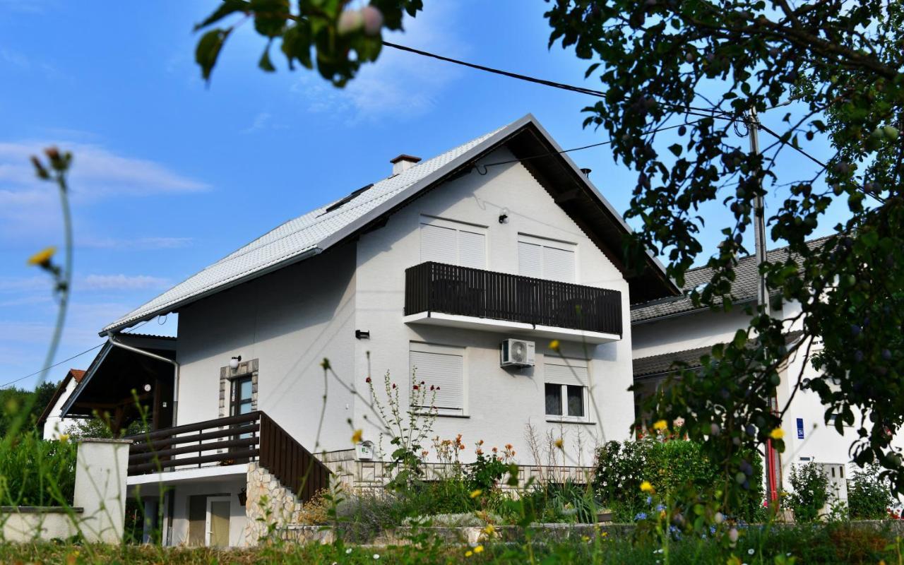 Apartmani Brium Rakovica Exterior photo